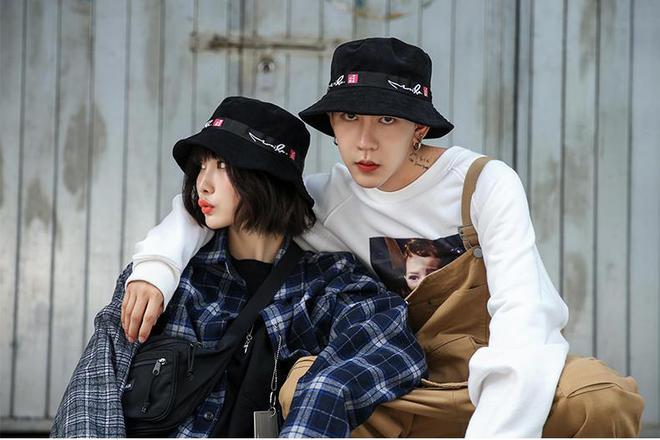 按材质挑选渔夫帽