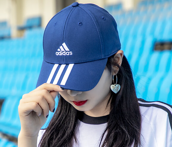 阿迪达斯帽子